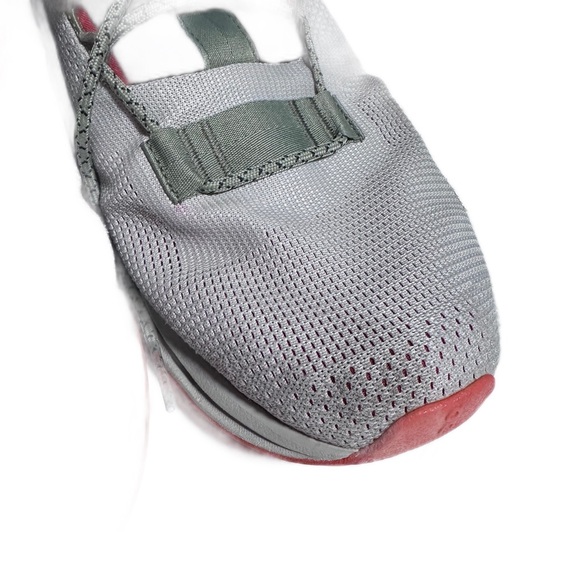Men’s On Cloudnova athletic sneakers